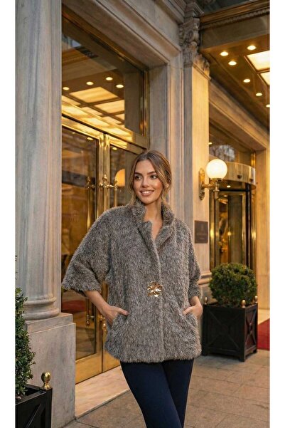 LAGRANZE Plush Faux Fur Coat