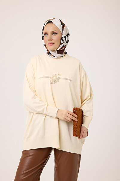 Suede Style 44210 - Stylish Comfortable Mercerized Embroidery Detailed Women'...