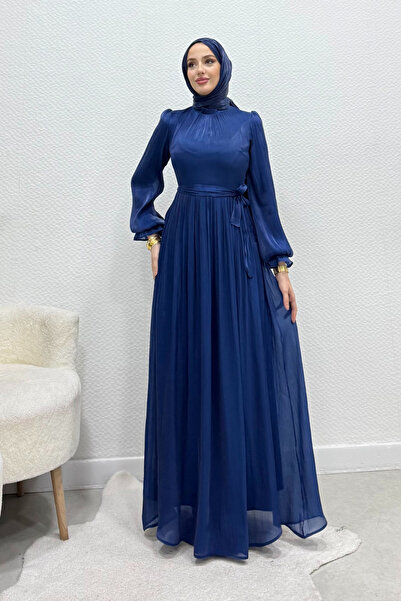 Tesettür Diyarı فستان سهرة من قماش جانجان مع حزام من سيورا - أزرق داكن