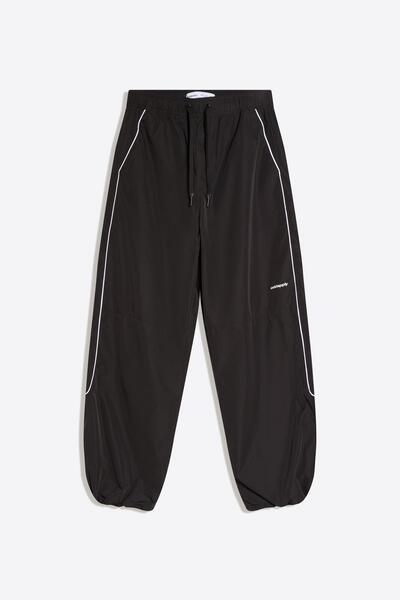 Bershka Teknik superbaggy fit pantolon