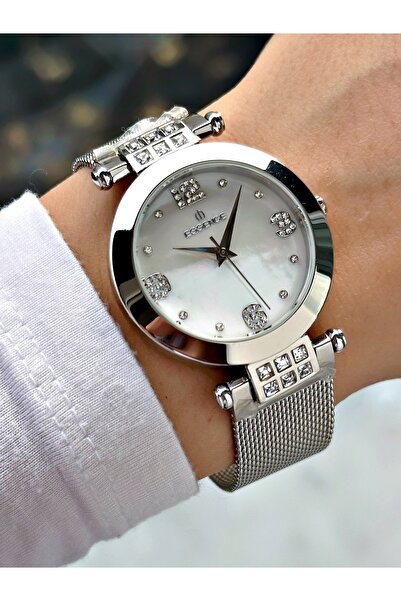 Essence Special Design Silver Color Steel Mesh Band Women Wristwatch Es6547Mr