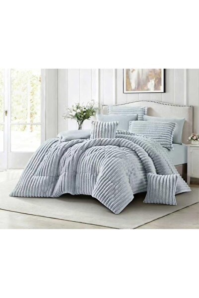 ALMIAAD A luxurious winter bedspread with a soft touch, made from a faux fur ...