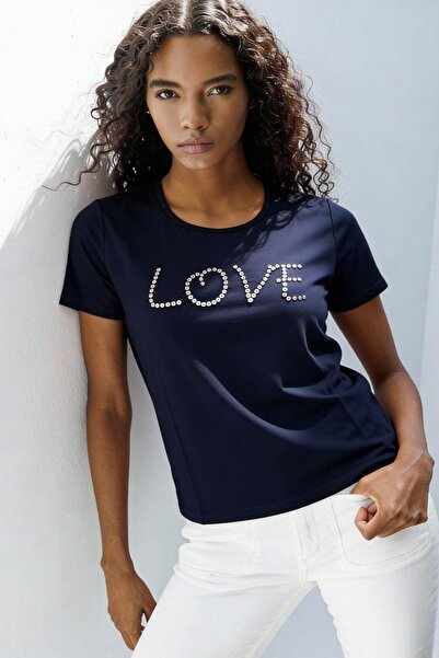 Desen Triko Дамска памучна тениска с къс ръкав, обло деколте и принт „Love“ в...