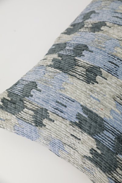 Bally Home '' Casa'' Textured Decorative Throw Pillow Cover 30X50