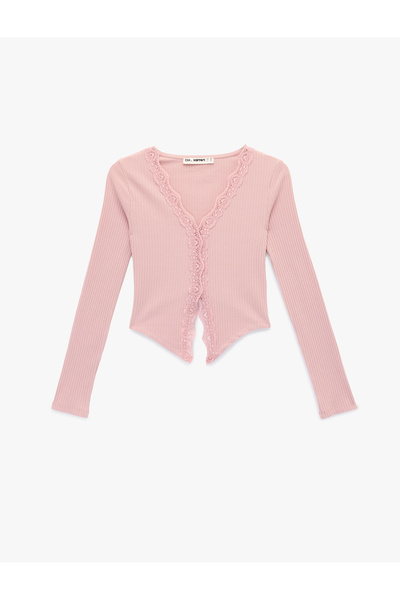 Koton Μακρυμάνικο μπλουζάκι εφαρμοστό με λεπτομέρεια από δαντέλα με λαιμόκοψη...