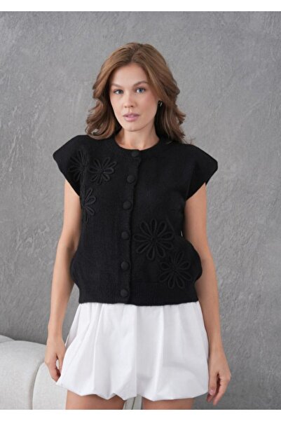 fuşyha butik Kendiliğinden Düğmeli Çiçek İşlemeli Triko Süveter