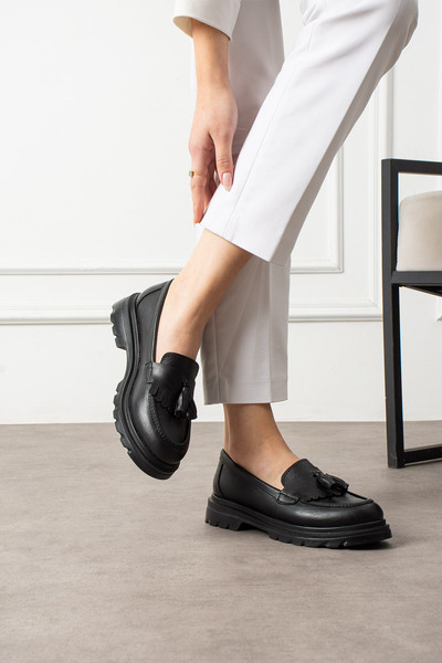 guijarro Черни дамски обувки с ресни - класически мъжествени обувки с дебела ...