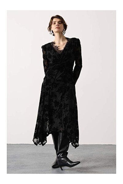 Coral Yakası Dantelli Kadife Elbise 35534 Siyah