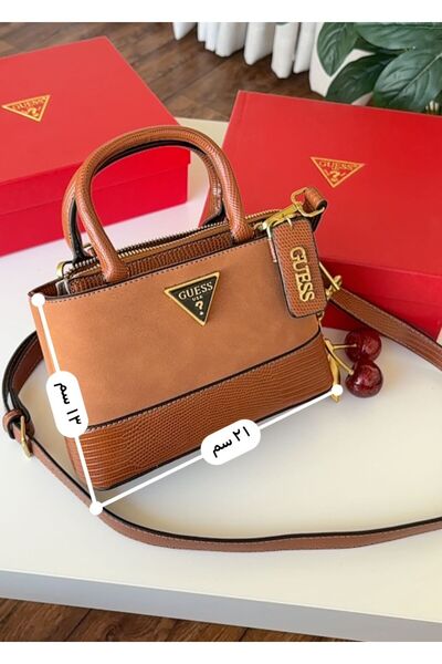 GGGG Bags with their accessories