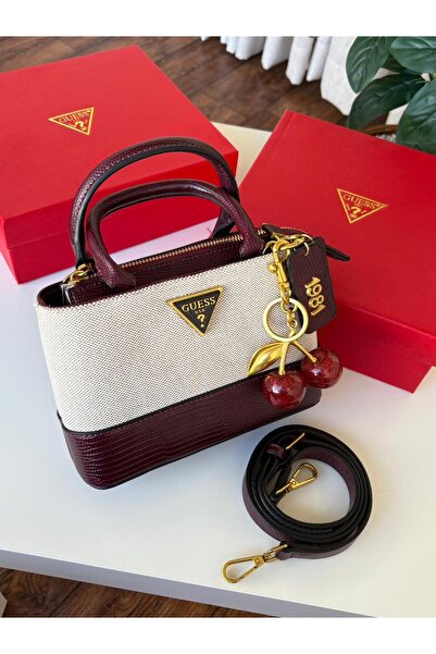 GGGG Bags with their accessories