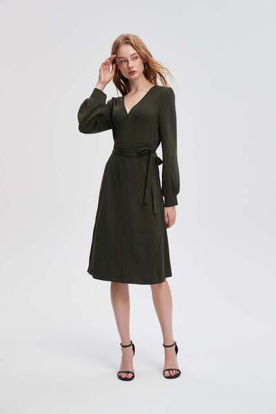 menta Green Solid Midi Belted Dress