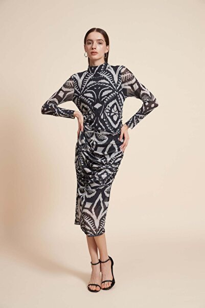Yola Long Sleeve Printed Midi Dress