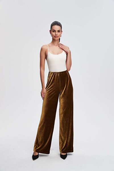 Livia بنطال طويل واسع الساقين بلون موحد