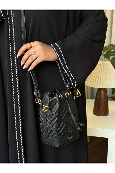 Generic High-quality shoulder bag with all accessories