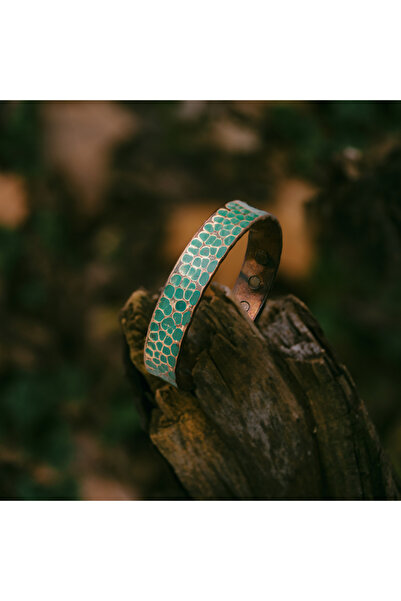 ARANA Brățară antică din cupru și smarald