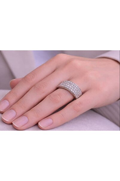 BY YASİN TOPÇU 💍   خاتم فضي مرصع بالأحجار اللامعة – مقاس 16 ✨ 💎