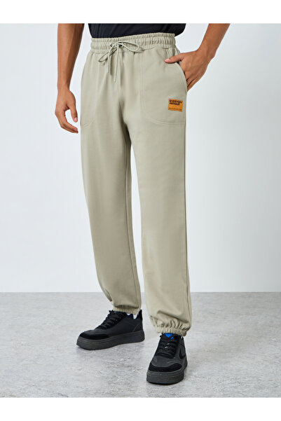 Styli Men Oversized Fleece Patch Detail Joggers