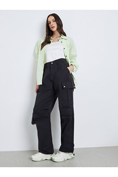 Styli Women Black Solid Wide Leg Pants