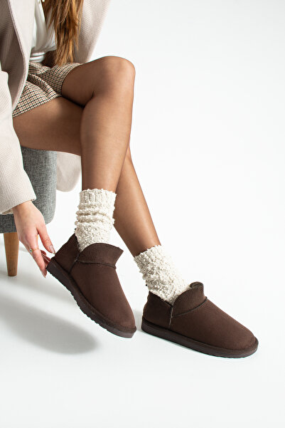 diya shoes Cozy Women's Short Winter Boots with Fur Inside and Suede Look