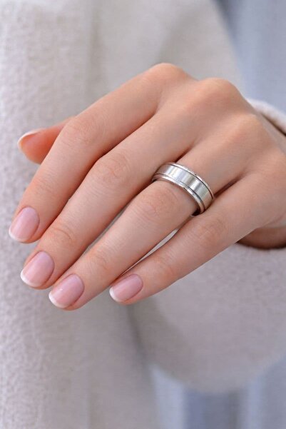 BY YASİN TOPÇU 💍   Silver Color Classic Plain Band Ring – Size 17 ✨