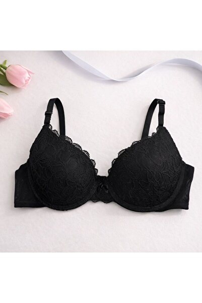 SCM LINGERIE حمالة صدر دانتيلي سوداء بدون دعامات