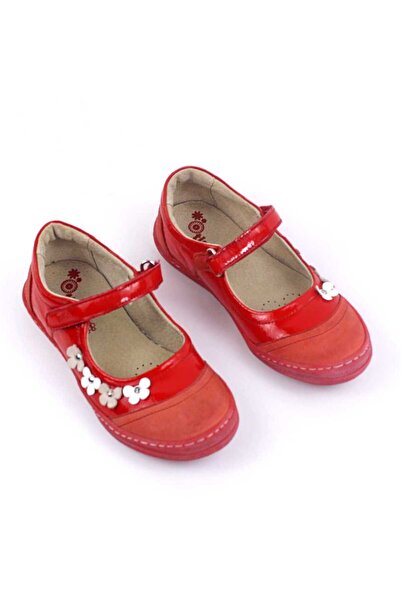 tino Lightweight children's shoes, made of natural leather and patent leather...