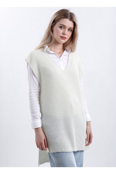 Devinka Women's Bone V-Neck Slit Knitwear Sweater