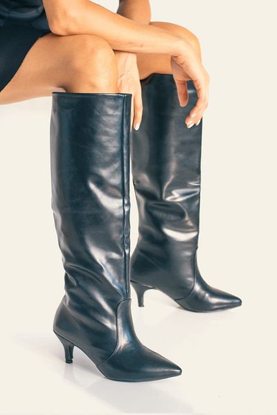 SHOEBELLAS Μαύρα δερμάτινα γυναικεία μποτάκια με τακούνι