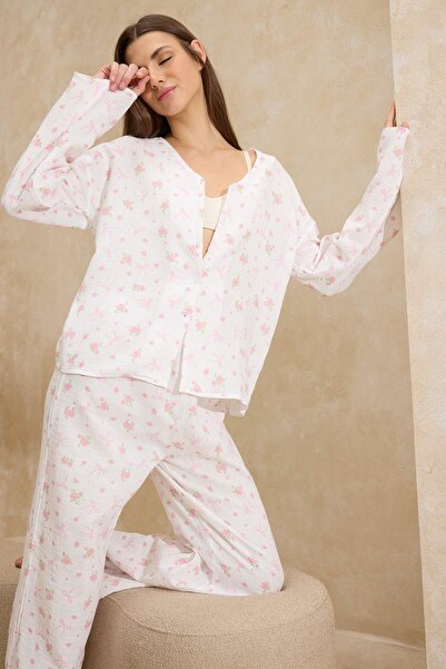 Trendyol Collection Set de pijamale din muselină alb-multicolor cu imprimeu T...