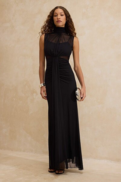 ترينديول كوليكشن فستان سهرة طويل وفستان تخرج مبطن بالترتر الأسود TPRSS26AE00036