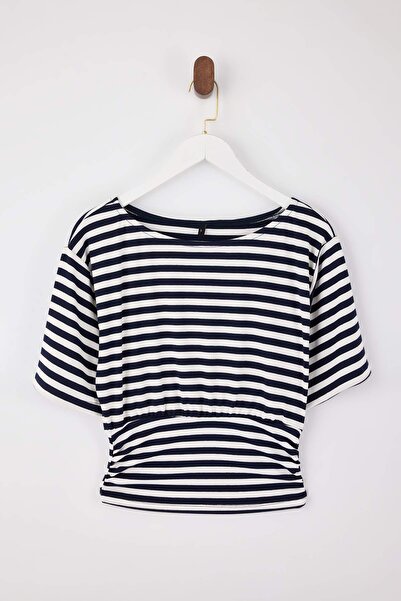 Trendyol Collection Marineblaue, gestreifte Bluse mit normaler Passform und a...