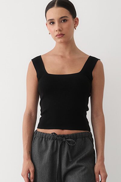 JASTE Kadın Siyah Kolsuz Kalın Askılı Kare Yaka Triko Atlet