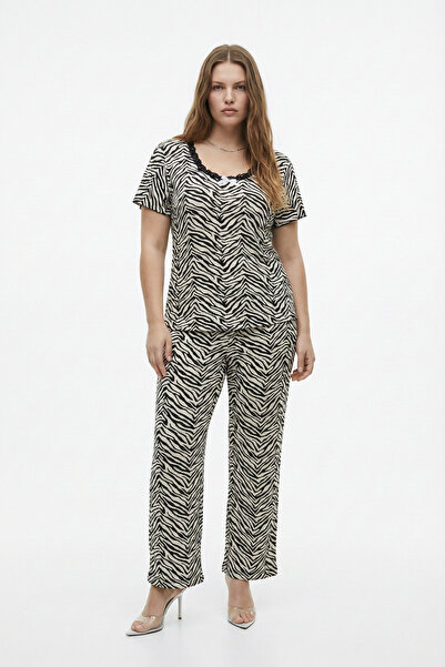 Mivoon طقم بيجاما من قماش الخيزران مع تفاصيل من الدانتيل على الياقة