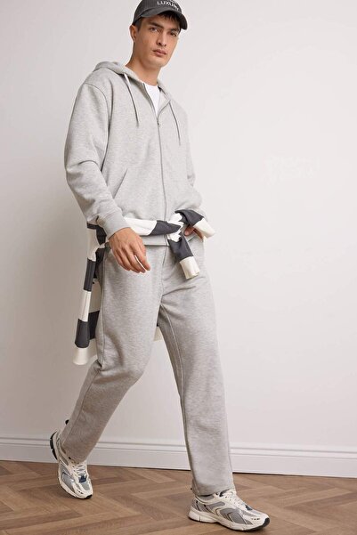 DeFacto Regular Fit Basic Düz Beli Bağcıklı Düz Paça Cepli Eşofman Altı D6762...