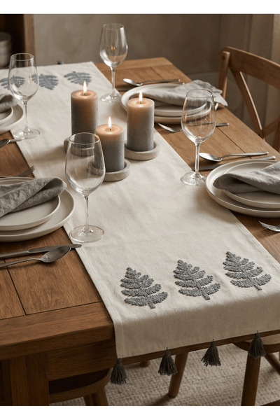 Destiva Home Gri Renk Ağaç Nakışlı Püsküllü Buldan İşi Pamuk Runner (40x130 cm)