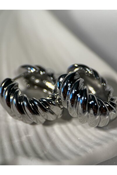 Luseda أقراط دائرية كلاسيكية ذات شكل حلزوني فضي اللون