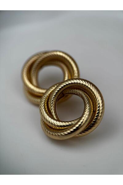 Luseda أقراط دائرية بتصميم ذهبي مع تفاصيل ملتوية