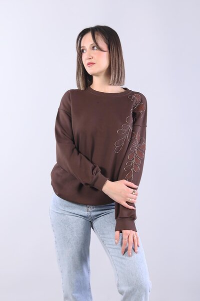 Mckanzie 1562 سويت شيرت بياقة دائرية مطرزة بالخرز على شكل أوراق الشجر على الك...