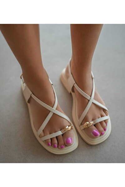 VESEO صندل نسائي بحزام متقاطع ومفصل باللون الذهبي