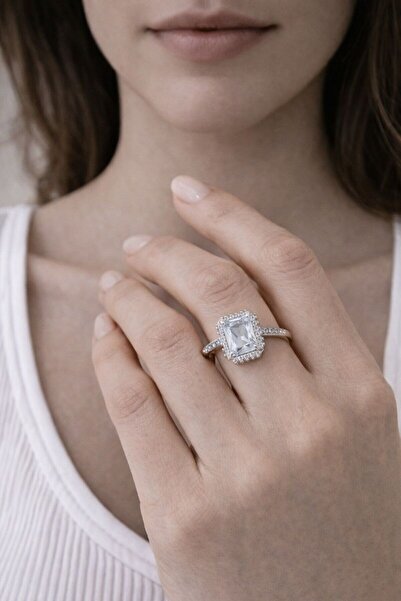 BY YASİN TOPÇU 💍✨ Gümüş Halo Baget Taşlı Yüzük — Ayarlanabilir ✨💍