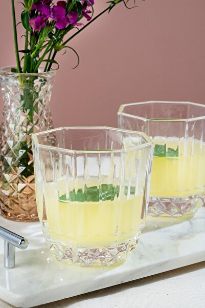 Glamis مجموعة من 4 أكواب زجاجية مصنوعة يدويًا من Selen Concept Linea Conical