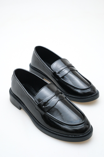 Shoesers Mocasini de dama simpli si eleganti - Piele lacuita cu bretele Stradi