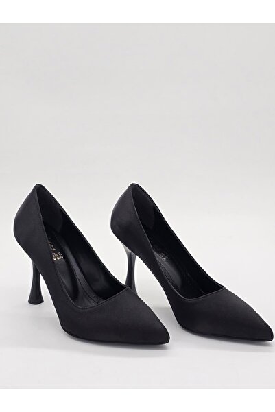 Luvesta Shoes كعب رفيع ستيليتو من الساتان باللون الأسود