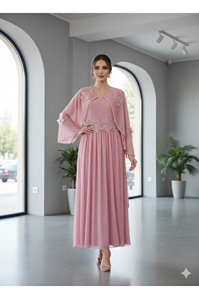 GORI FASHION Elegant women's dress with a sheen