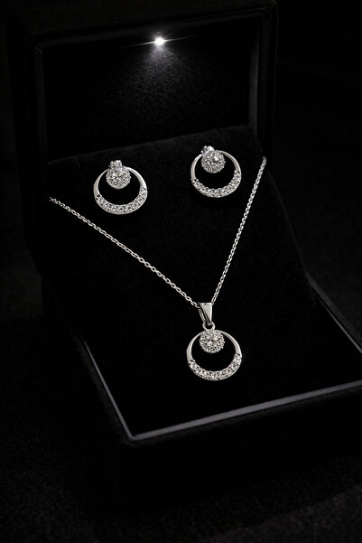 Siset Gümüş 925 Ayar Rodyum Kaplama Zirkon Taşlı Yuvarlak Model Işıklı Kutuda...