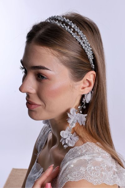 ByLohusa White Pearl Maternity Crown with Gray Dangling Earrings 1012