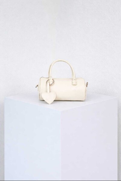 ÖZÜM TAKI Women's Small Cylinder Heart Detail Hand and Shoulder Bag Cream