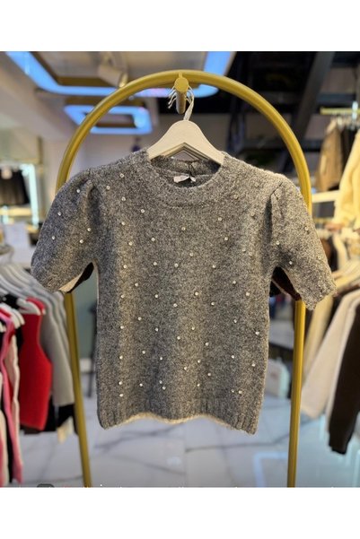 Mrym Boutique Taş nakışlı kısa kollu triko kazak