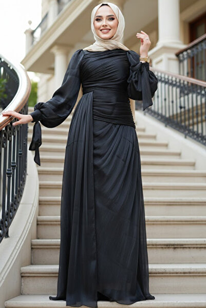 Neva Style Kuyruk Detaylı Siyah Tesettür Abiye Elbise 48491S