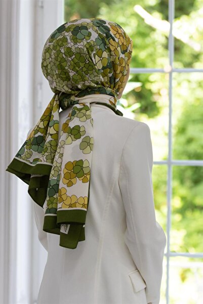 Vissona LUXURIOUS MEDINA - نمط البرسيم، اللون الكاكي 75x195 شال كريب موس، خيا...